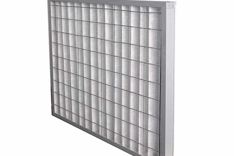 初效過濾器是空調系統的初級過濾，主要用于過濾5μm以上塵埃粒子，可分為板式、折疊式、袋式三種樣式