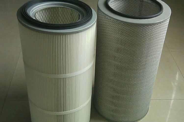 噴砂機除塵濾筒端蓋分為澆鑄型和鐵蓋兩種，澆鑄型端蓋采用高固化PU膠，替代了傳統普通端蓋