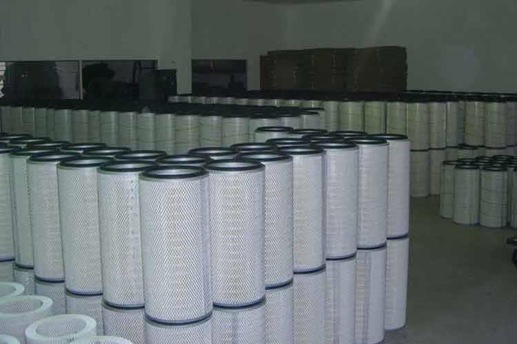 吸塵器除塵濾筒除了具有處理風量大、強度高、拉力大、耐磨性強、過濾精度高、運行阻力小的特點