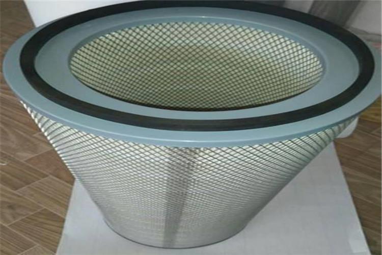 除塵濾筒環境溫度的考慮，以聚酯纖維材料為基礎的濾材工作環境溫度應≤135℃，但聚酯無紡布在80℃～135℃的溫度下工作，風機除塵濾筒挺度會大幅降低