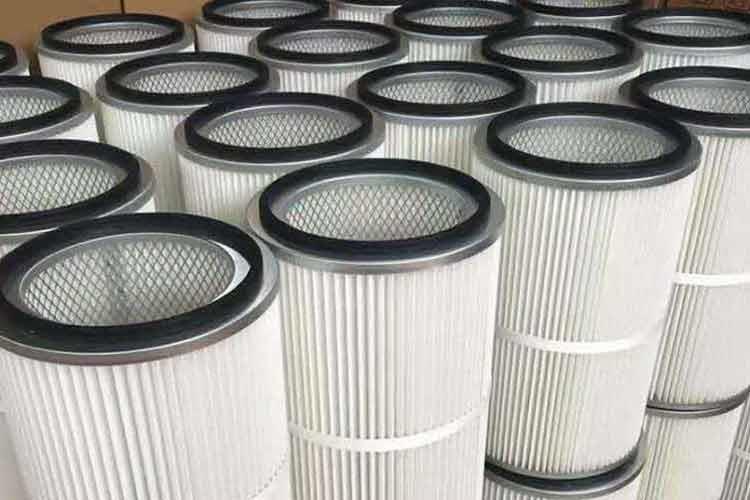 粉末回收濾芯本身的濾材質量也會影響清粉效果，相比國內濾材，進口的優質濾材脫粉更容易