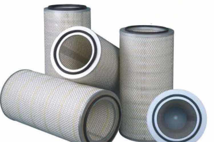 濾筒框架連接入一個噴吹管前接頭，噴吹管前端的連接法蘭采用噴吹管連接板連接至噴吹管前接頭