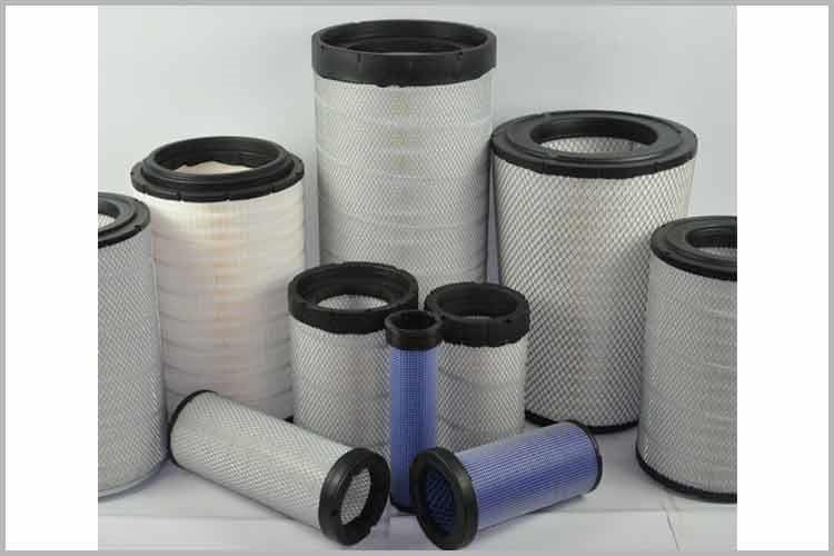 全自動工業(yè)過濾器在結(jié)構(gòu)的設計上打破了傳統(tǒng)的過濾器，克服了傳統(tǒng)過濾器的納污量小、過濾的部分容易受到污物的堵塞還有過濾的部分需要人工的拆卸清洗等缺點