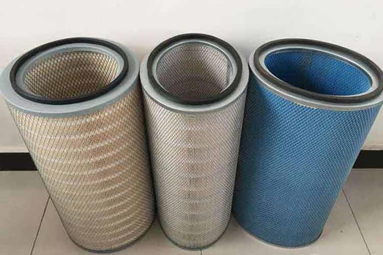 除塵濾芯應用在噴砂房等工作領域，保護周邊環(huán)境，除塵濾芯主要是清除各個工作環(huán)境中產(chǎn)生的塵埃顆粒