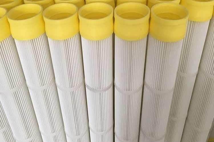 除塵濾筒由經過成型加工處理的濾材、支撐骨架、上下端蓋、橡